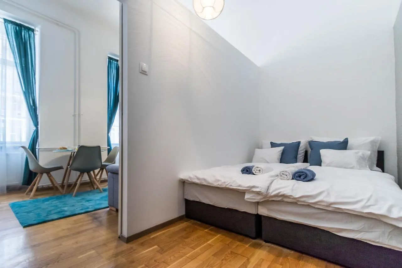 Adele'S Apartment Close To Danube And Fashion Street Budapest 0*,